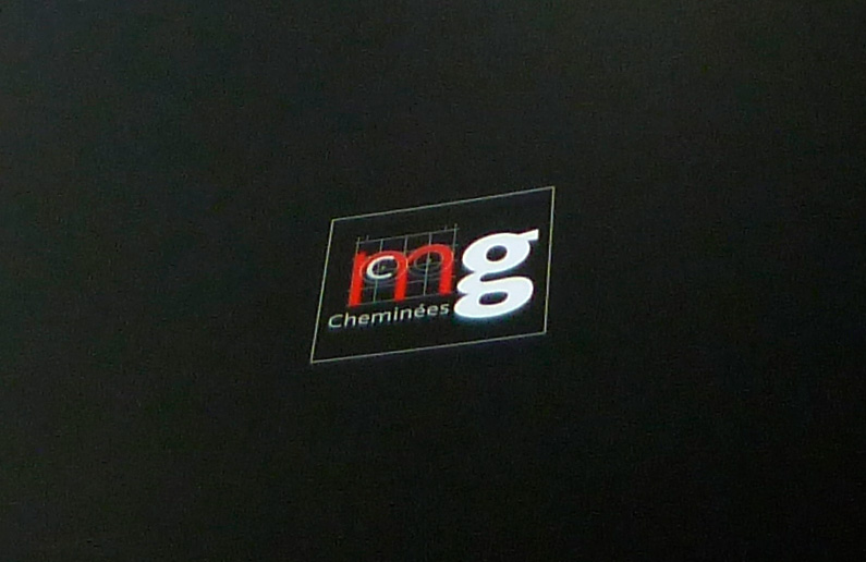 cadrage du logo d'une couverture de catalogue